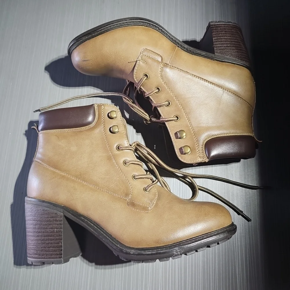 Via Pinky Kayla Khaki‎ Women's Lace-Up Ankle Boots Size 8.5 Excellent Pre-Owned